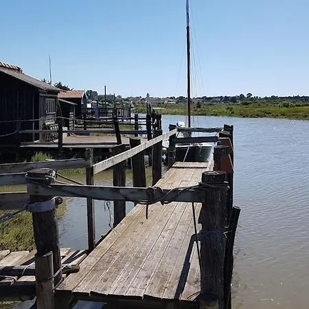 House Close To Royan And Seaside, Ground Floor, Quiet And Comfortable بيت للعطل