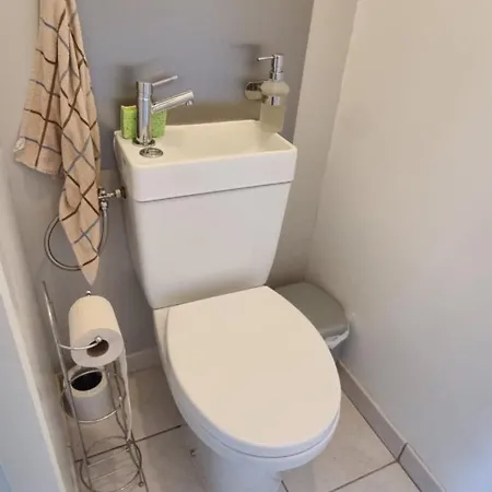 House Close To Royan And Seaside, Ground Floor, Quiet And Comfortable Holiday home *